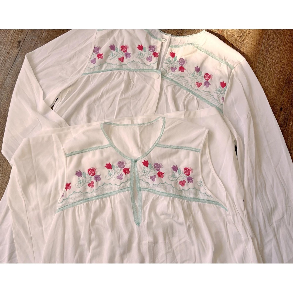 Vintage White nightgown‎ and robe set size M (35-37), JCPenney